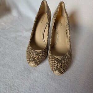 Coach Zeal Sand Colored Snake  Leather Pumps (Retail $299) Like NEW